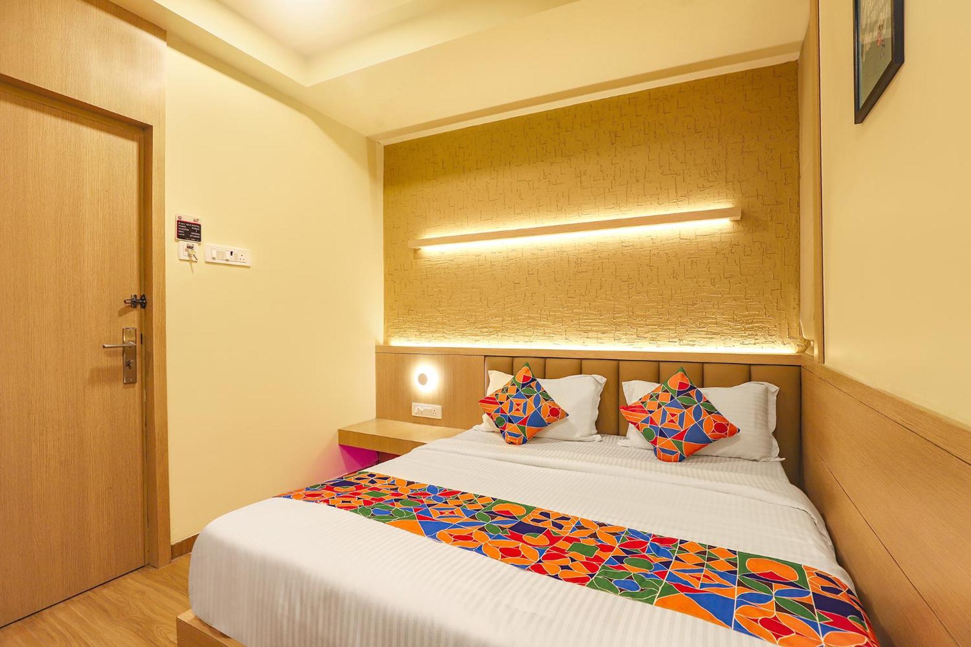 צ'נאי Fabhotel Nestlay Rooms High Court - Nr Parry'S Corner מראה חיצוני תמונה